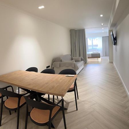 Triple A - Near Ermou Shopping Street - Family Hospitality - Free Parking! Aparthotel Athene Buitenkant foto