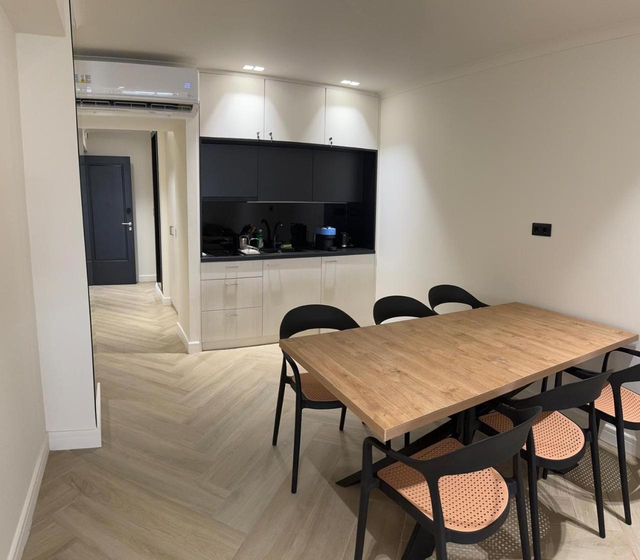 Triple A - Near Ermou Shopping Street - Family Hospitality - Free Parking! Aparthotel Athene Buitenkant foto