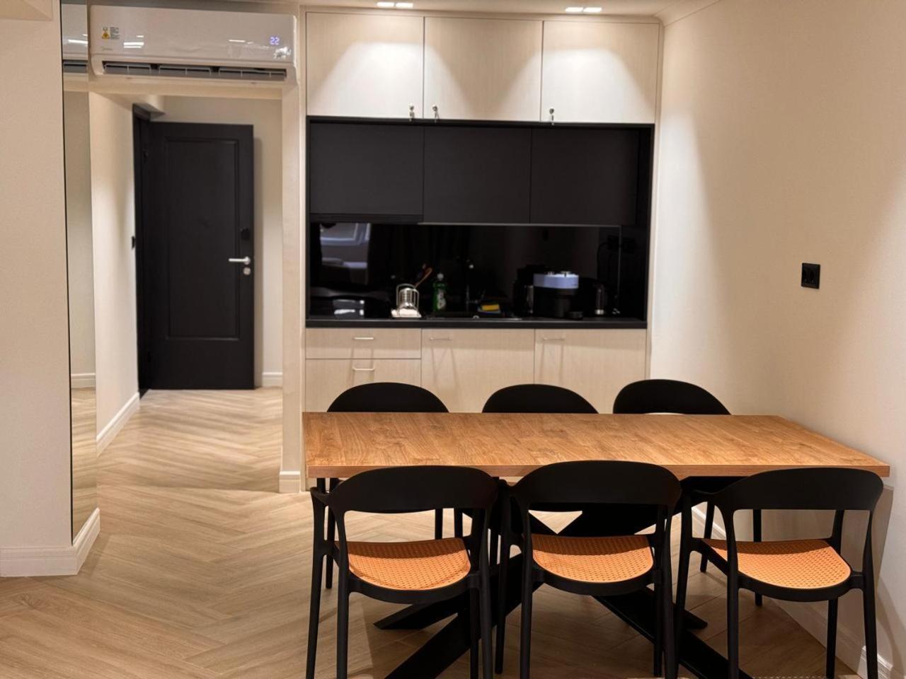 Triple A - Near Ermou Shopping Street - Family Hospitality - Free Parking! Aparthotel Athene Buitenkant foto