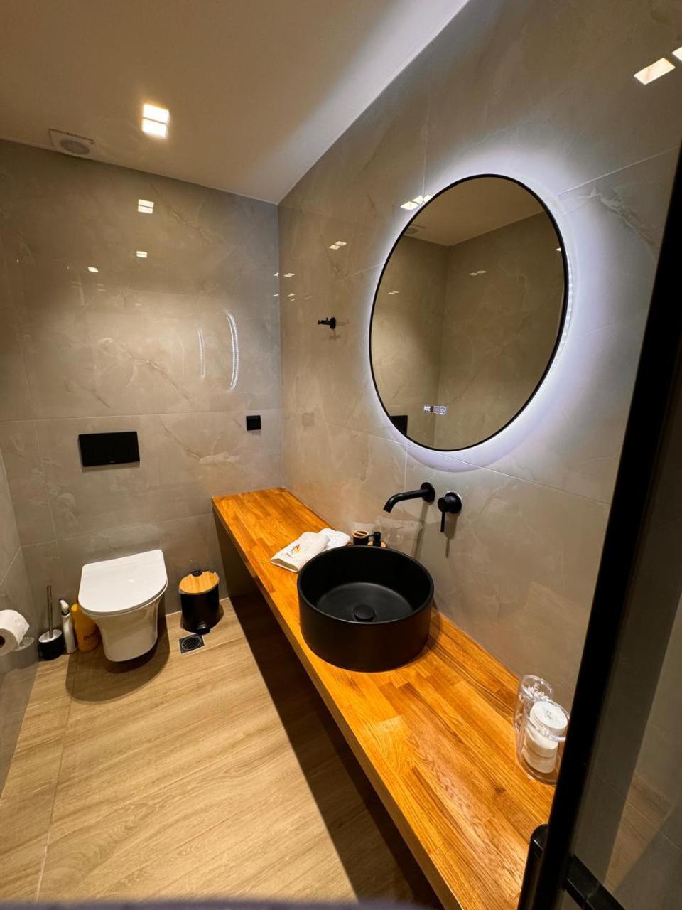 Triple A - Near Ermou Shopping Street - Family Hospitality - Free Parking! Aparthotel Athene Buitenkant foto